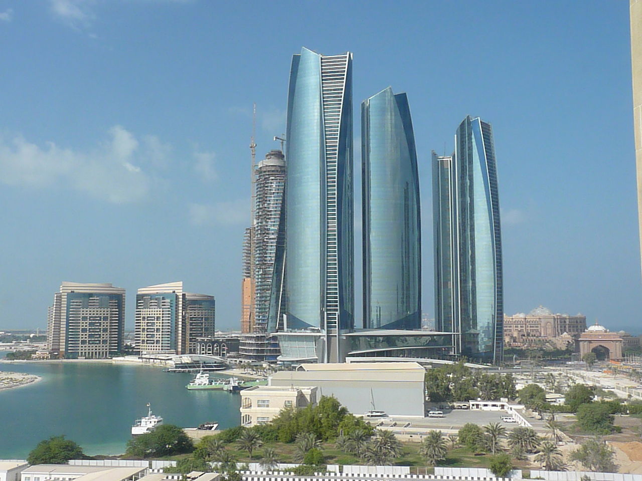 EtihadTowers,_Abu_Dhabi,_November_2012